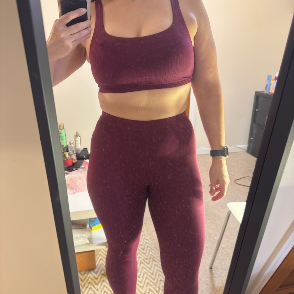 ALO Yoga Ribbed Burgundy Air Lift Set - Legging and Matching Top